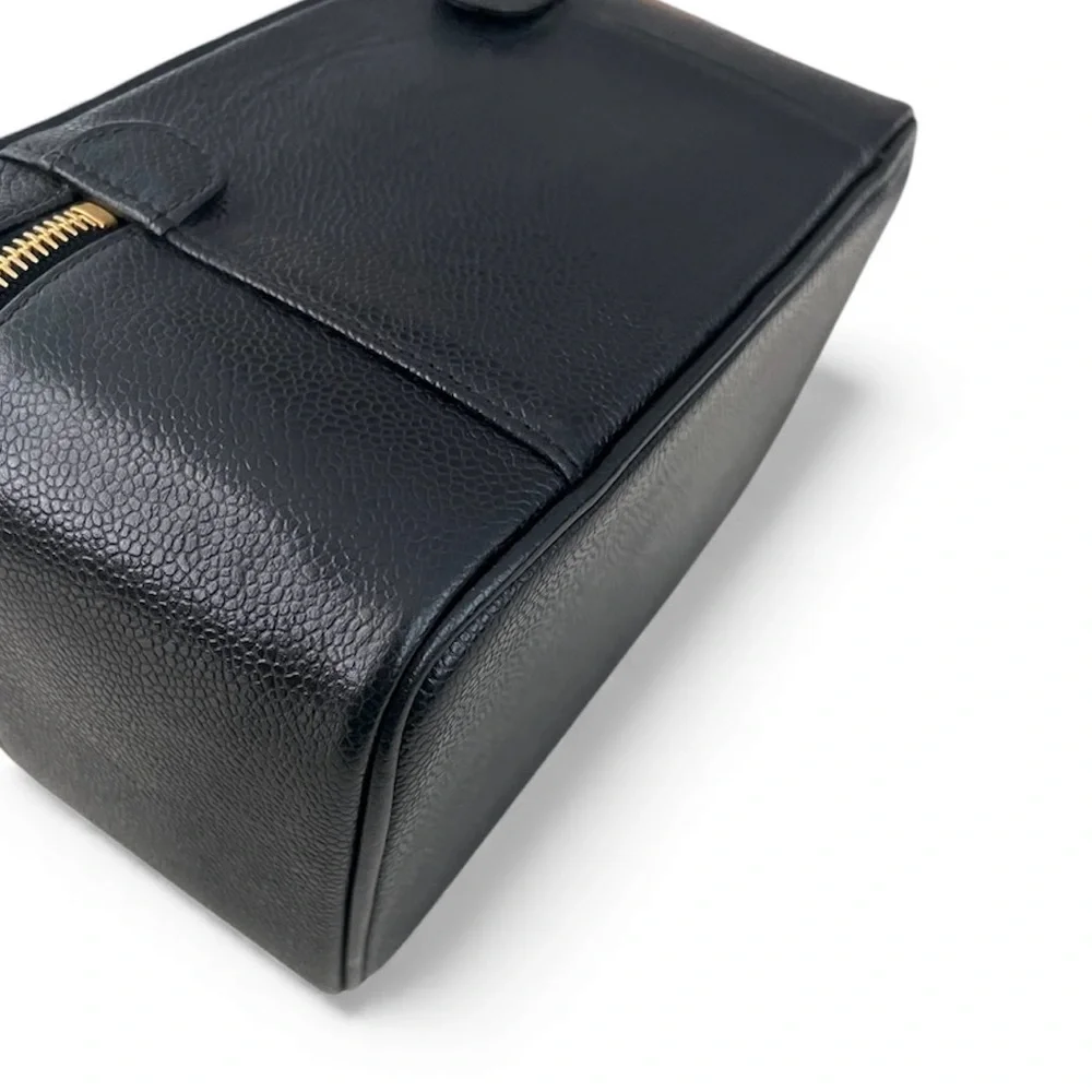 CHANEL Rare 1997 Mirrored Vanity Cosmetic Case / Make Up Bag / Caviar Leather - Picture 11 of 16